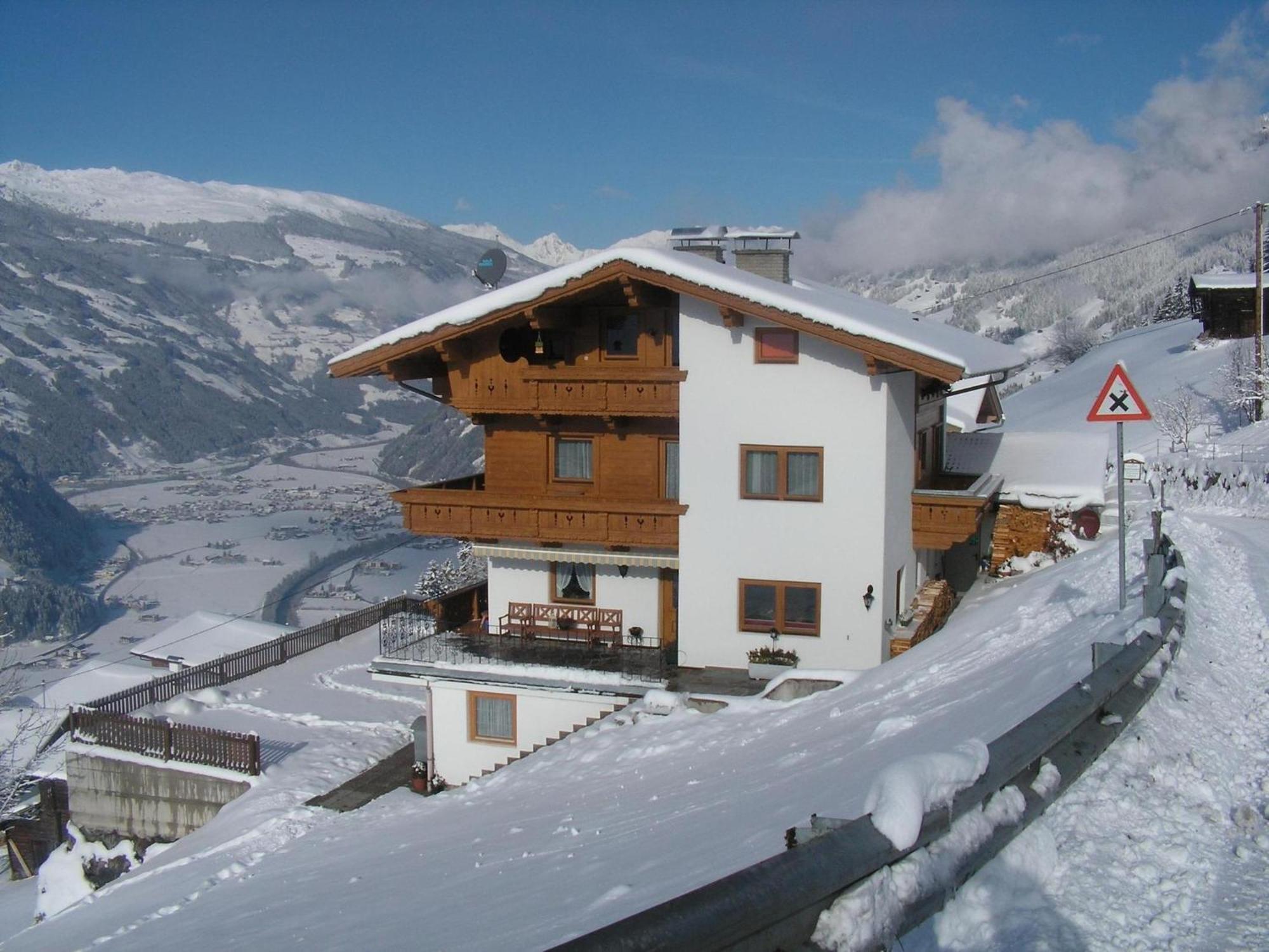 Apartment In Hippach Im Zillertal In The Mountains Muhlen  Εξωτερικό φωτογραφία